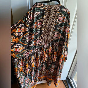 Friday Flamingo Open Front Prius Kimono Black Boho Floral Plus One Size 12-30